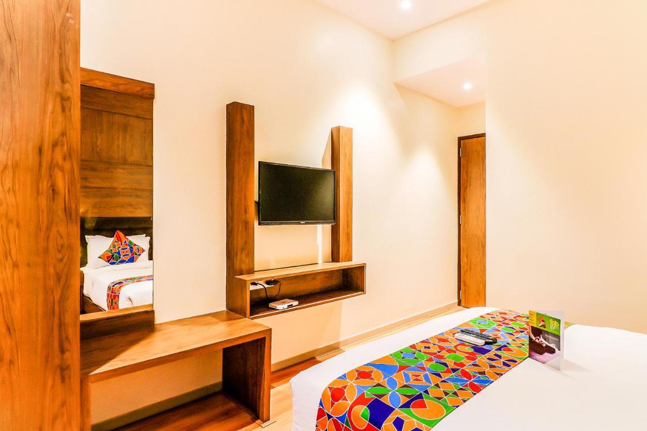 Отель Fabexpress Ascot International - Nr Mumbai International Airport Экстерьер фото
